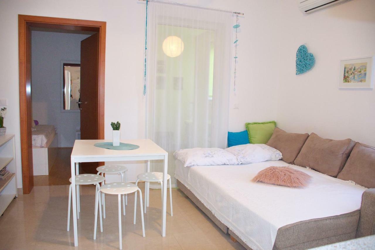 Babe beach Apartment Novalja Exterior foto